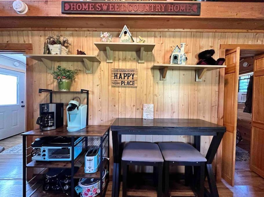 Cozy Cabin Walking Distance To Parkway! Pigeon Forge Exterior photo